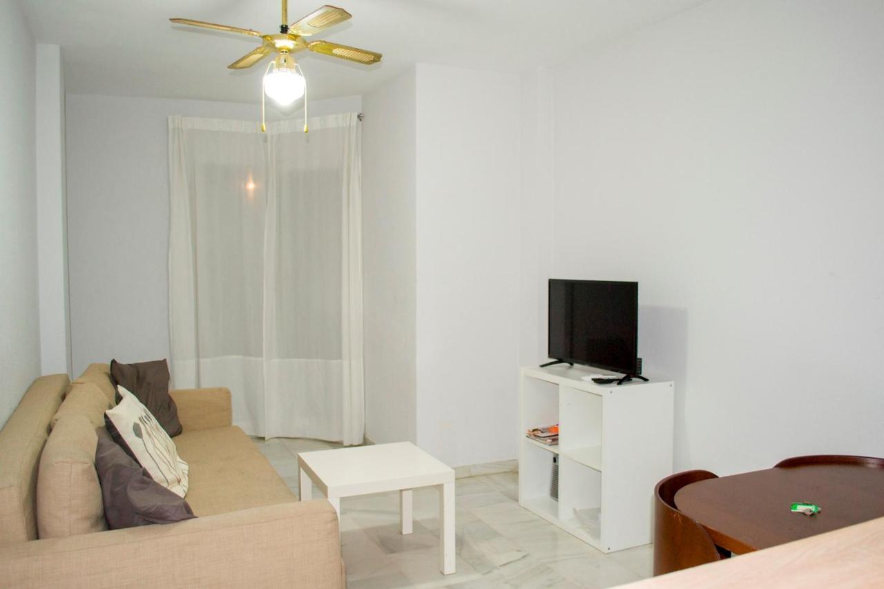 Holidays Malaga Apartment Bagian luar foto